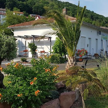 Travelers Home Hasloch  Bagian luar foto