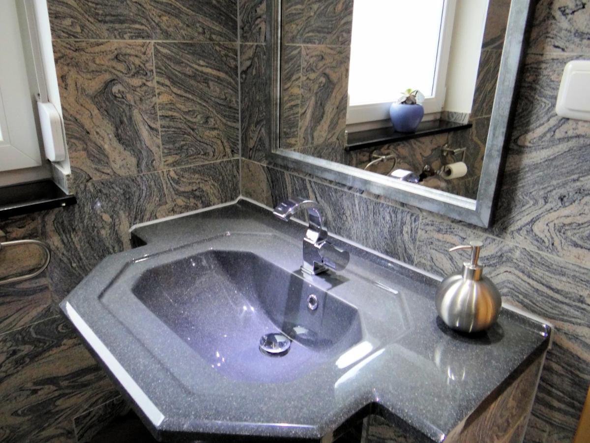 Travelers Home Hasloch  Bagian luar foto