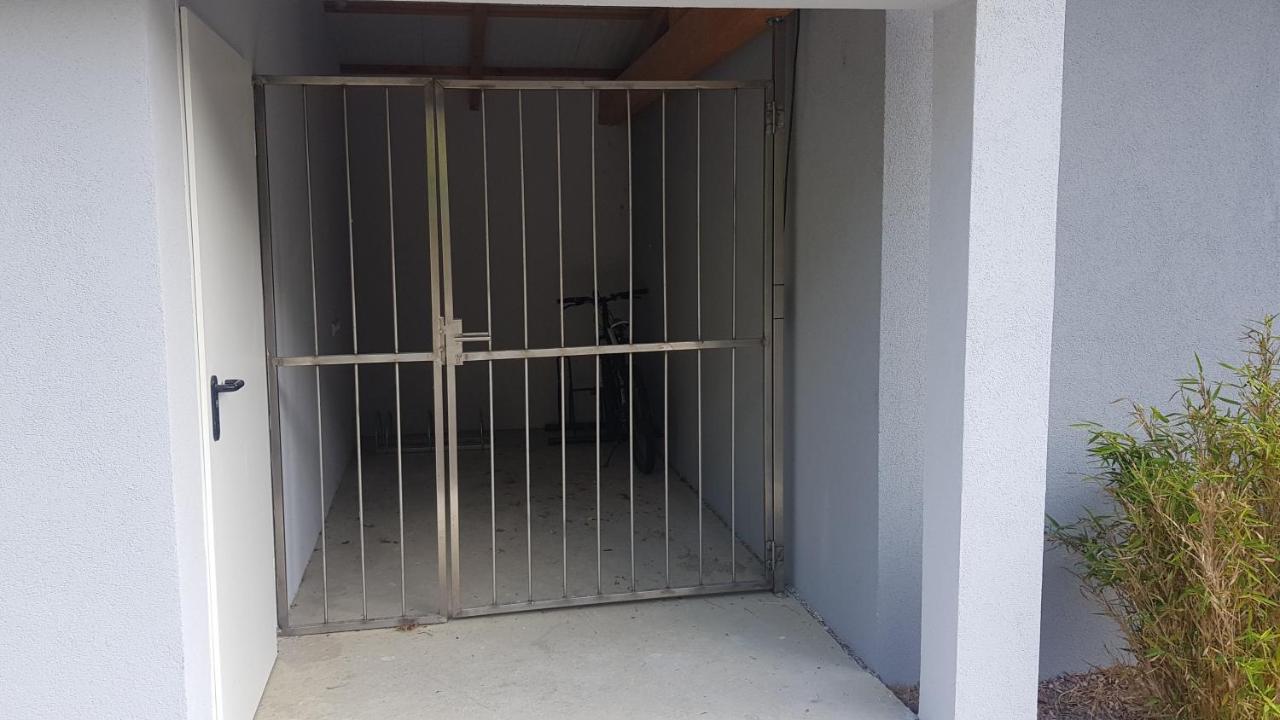 Travelers Home Hasloch  Bagian luar foto