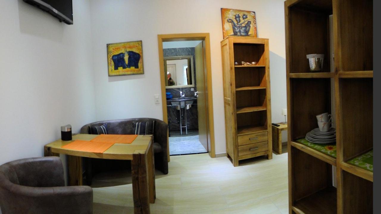 Travelers Home Hasloch  Bagian luar foto